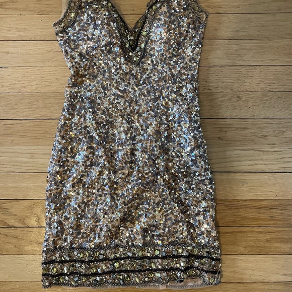 JOVANI - Picture 3 of 11